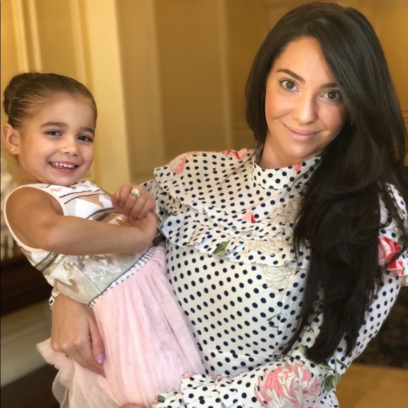 ❤️Meet your Posher, Dana! - Picture 7 of 8